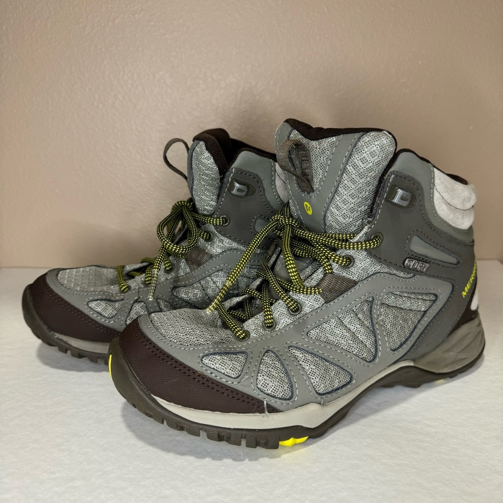 Merrell Hiking Boots Women's 7.5 USED